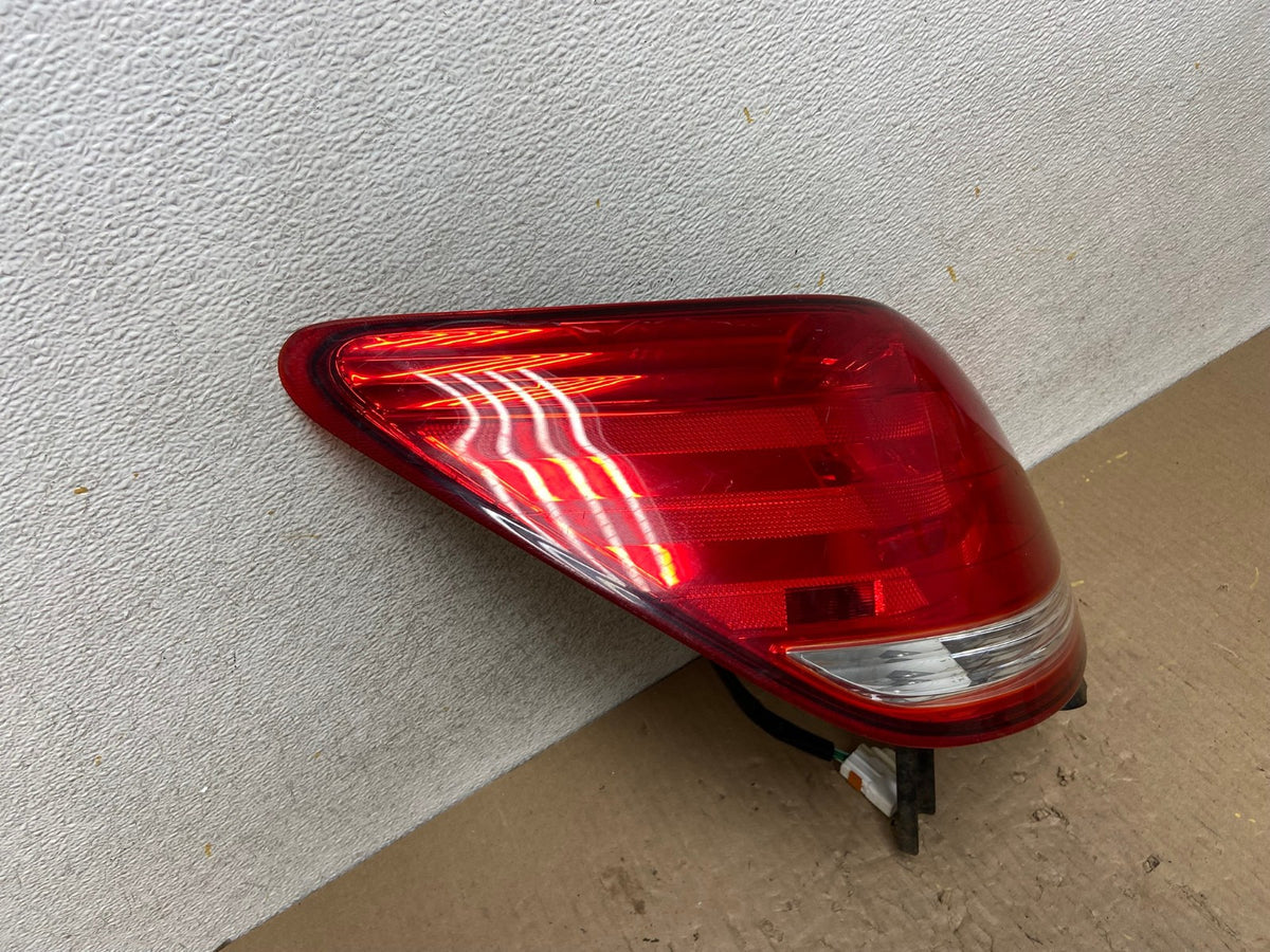 2005-2010 Toyota Avalon Left Driver Lh Side Tail Light DEPO AH6601 LK1