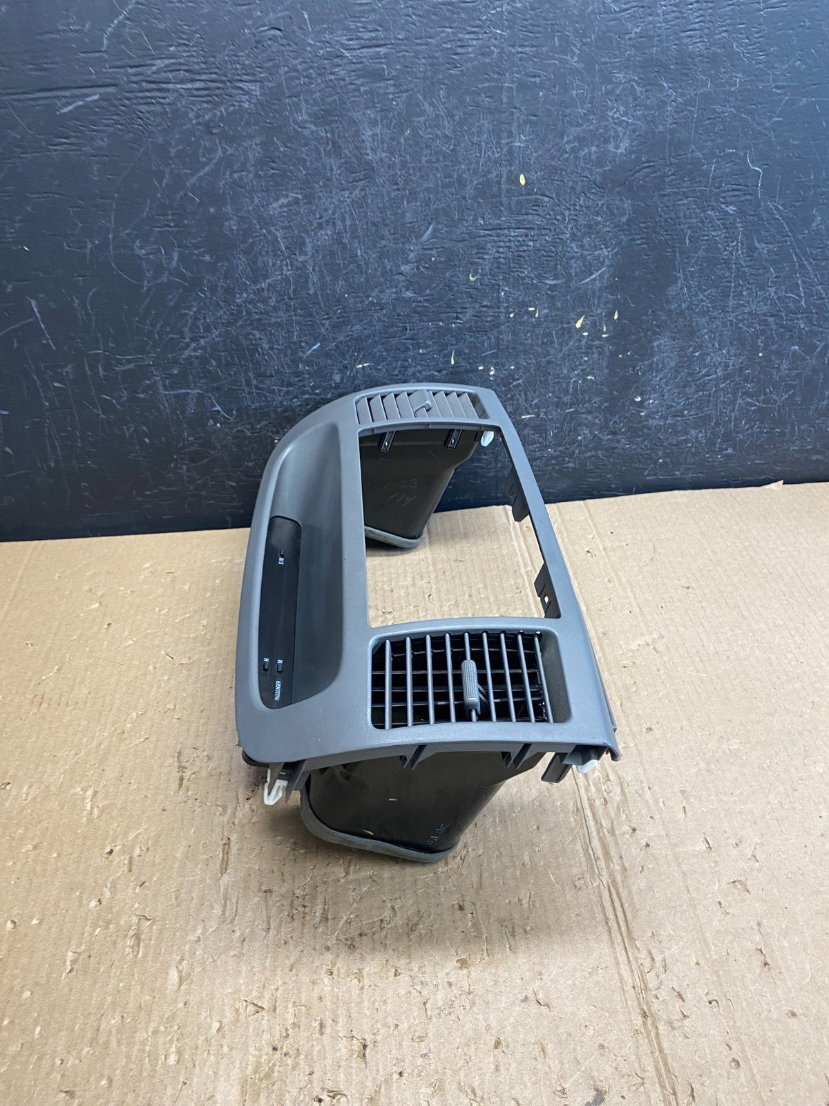 2002 2005 Toyota Camry Radio Center Console Air Vent Bezel Trim AE4184 DG1