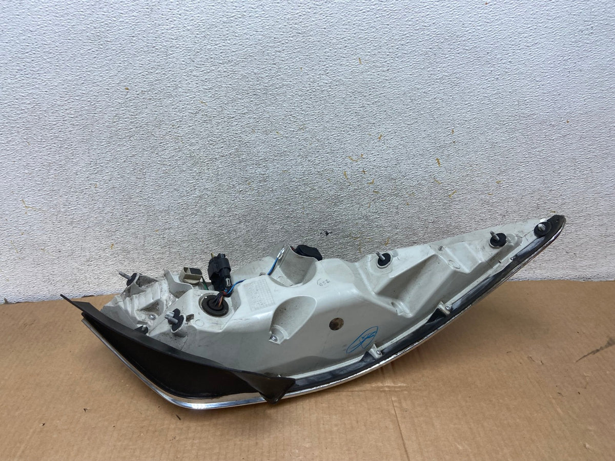 2010 to 2013 Buick Lacrosse Right Passenger RH Side Tail Light AI6886 LK5