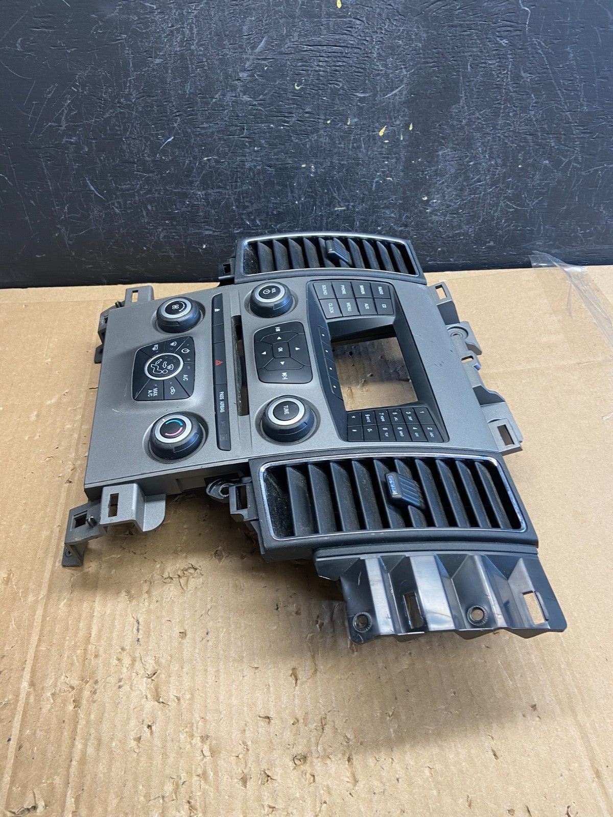 2010-2012 Ford Taurus Front Center Console Climate Radio Control Panel ad2287 DG2