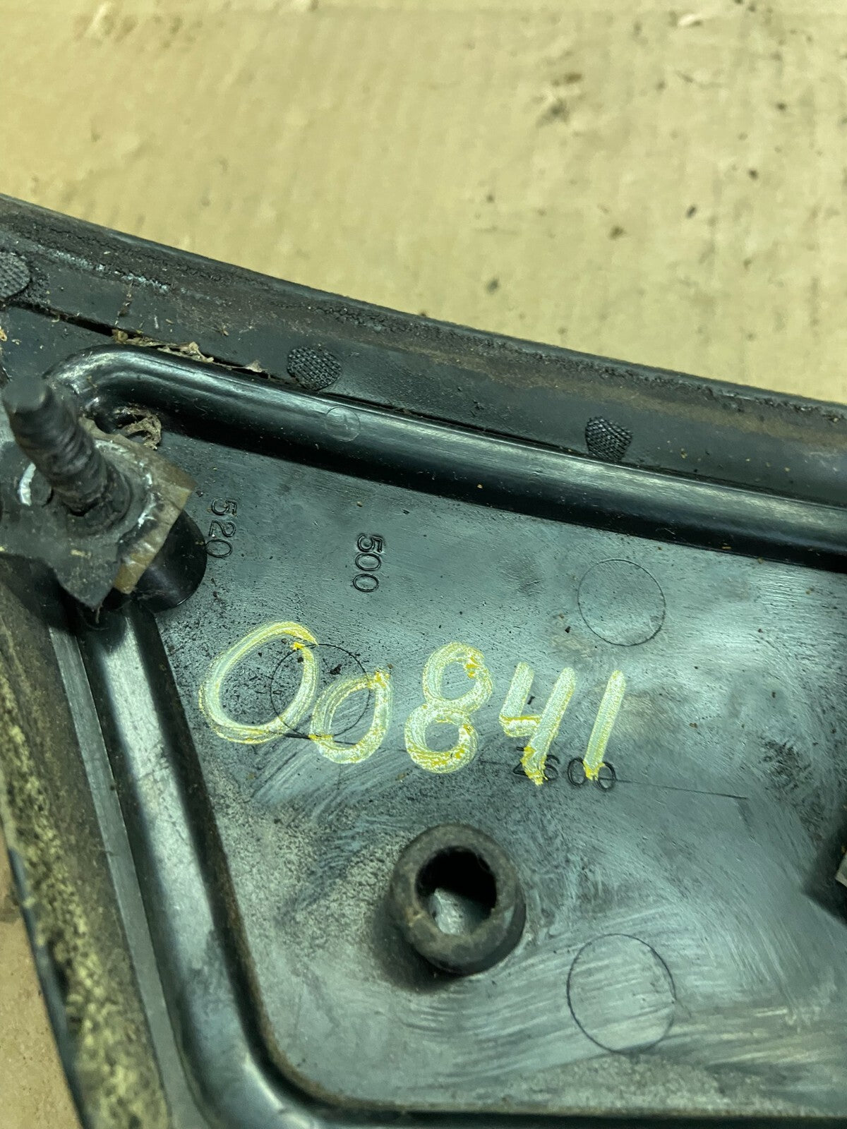 1997 1998 1999 Mercury Grand Marquis Trunk Lid Center Tail Light O0841 DG15