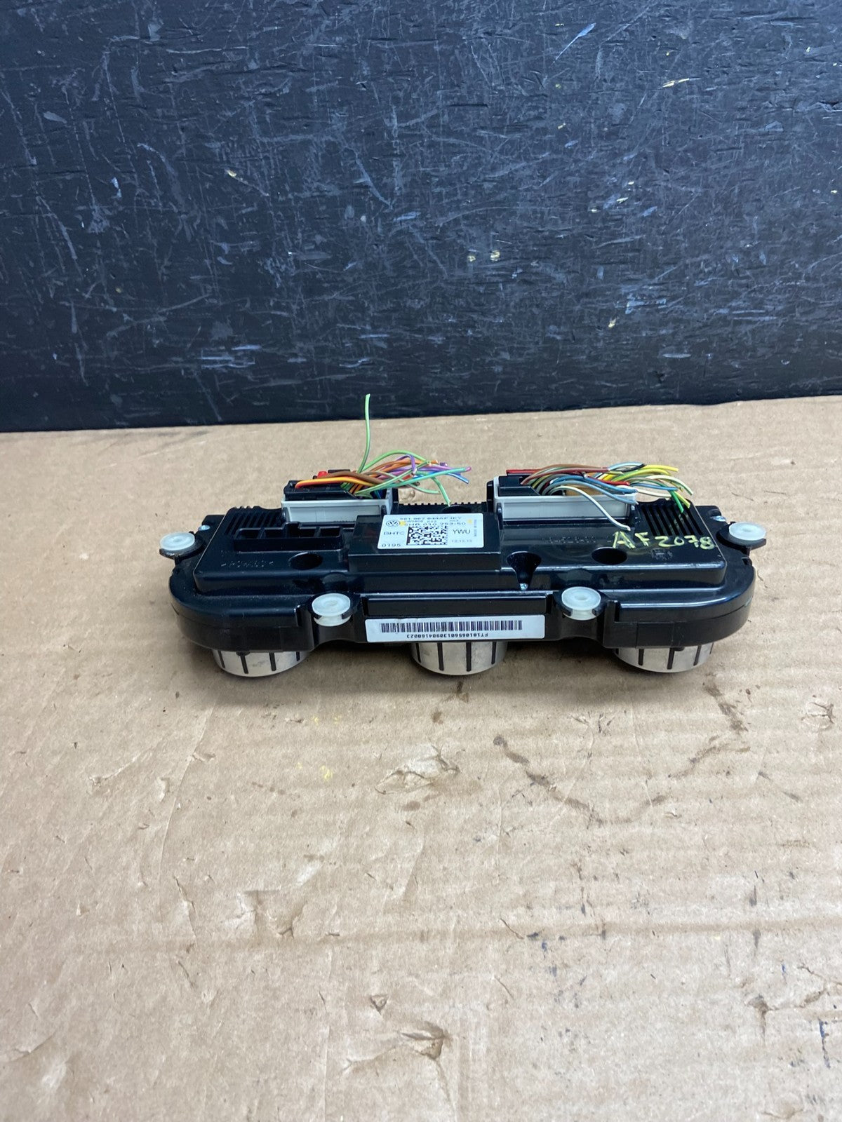2012 - 2015 Volkswagen Passat Center Climate Control Panel AC Heater AF2078 DW4