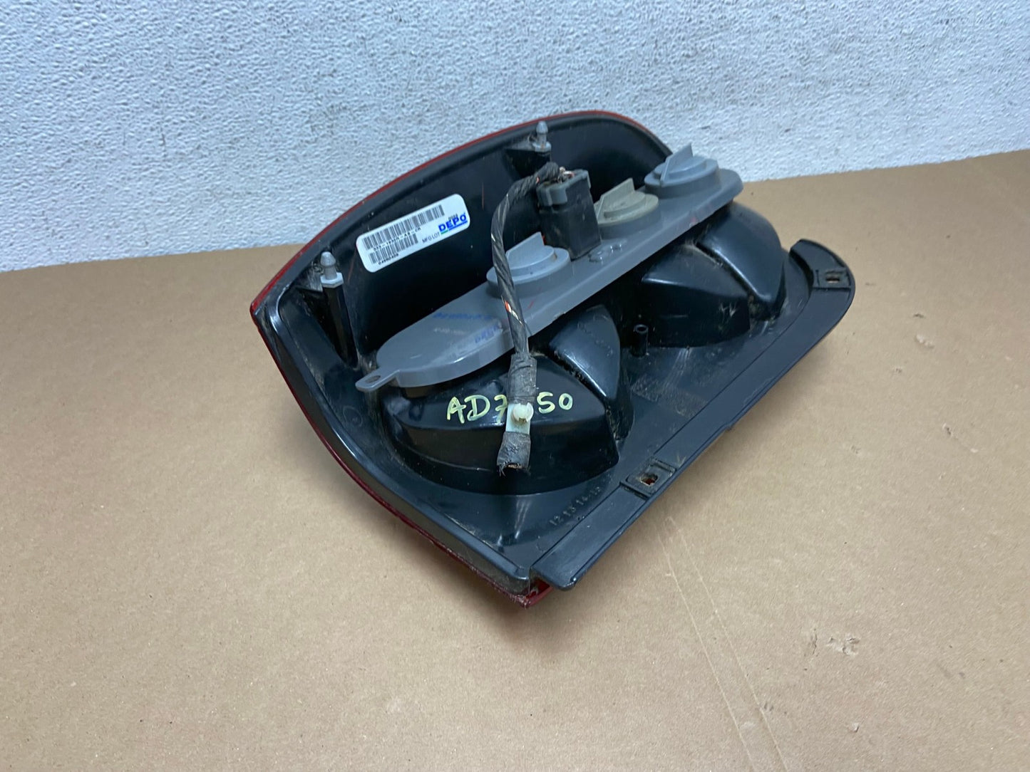 2005 2006 2007 Jeep Liberty Right Passenger Rh Tail Light DEPO AD7850 LK5
