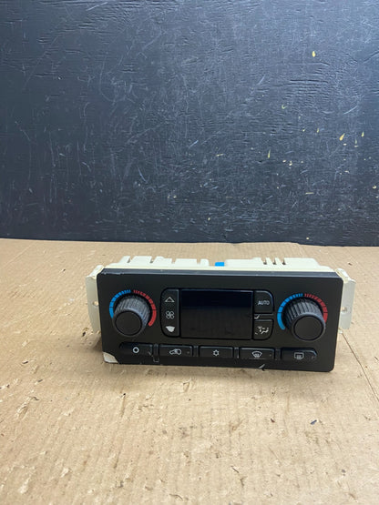 2003-2006 GMC Chevrolet Envoy Trailblazer Climate Control A/C Panel AE4000 DG0