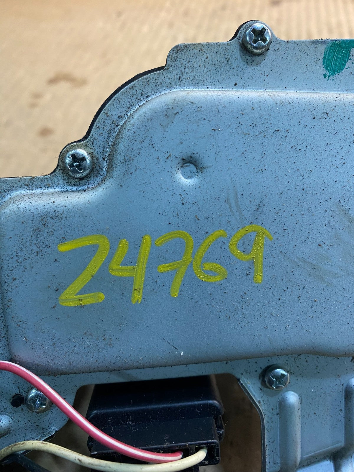 2010 to 2016 Cadillac SRX Rear Windshield Washer Wiper Motor Z4769 DG7