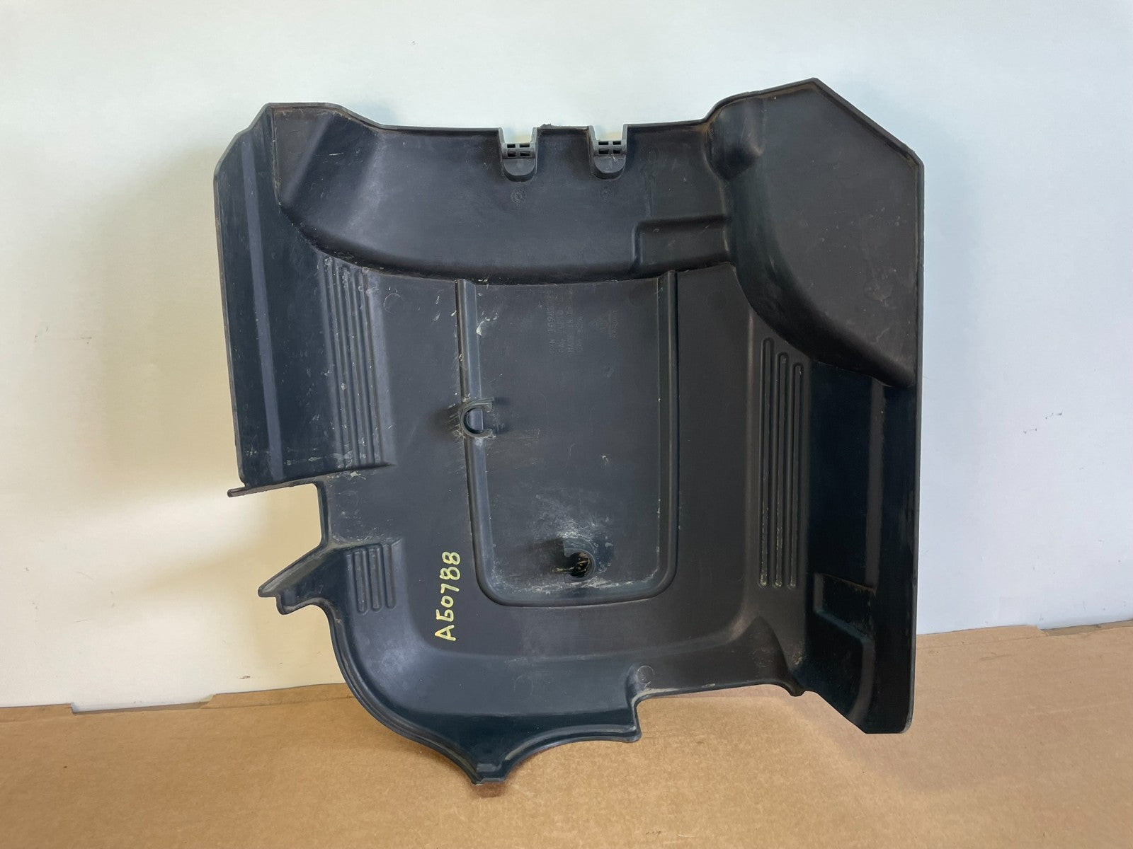 2007 to 2014 Chevrolet Silverado Vortec Engine Cover Shield AG0788 DG3