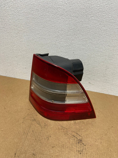 1998 to 2001 Mercedes ML320 ML-Class Right Passenger Rh Tail Light AC2969 LK0