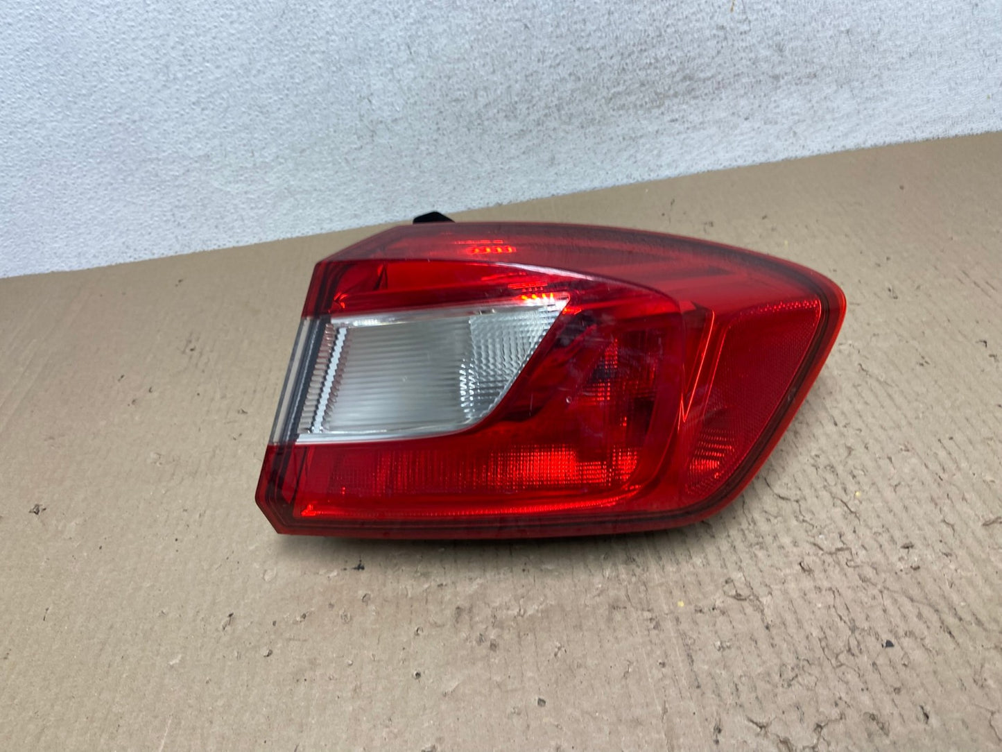 2016 2017 2018 Chevrolet Cruze Right Passinger RH Tail Light AF2912 LK0