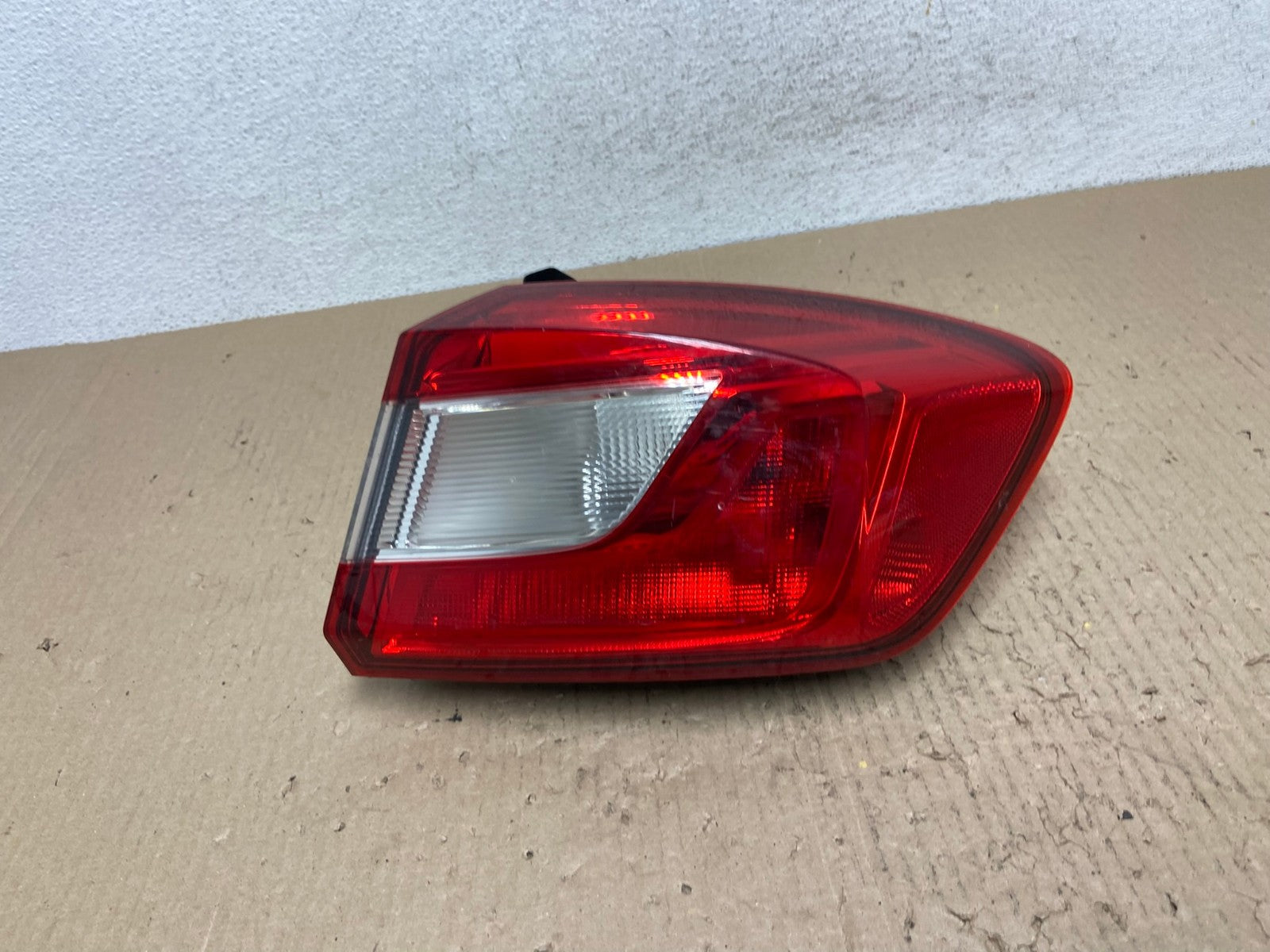 2016 2017 2018 Chevrolet Cruze Right Passinger RH Tail Light AF2912 LK0