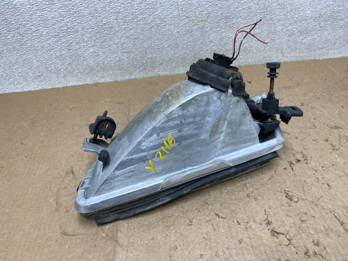 1997 1998 1999 Toyota Camry Right Passenger RH Halogen Headlight X2116 DW5