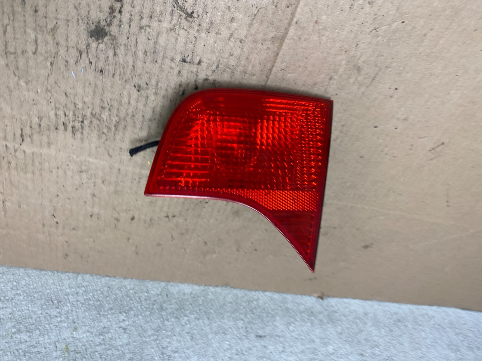 2004-2008 Audi A4 Sedan Right Passenger RH Side Inner Tail Light OEM W0875 DW1