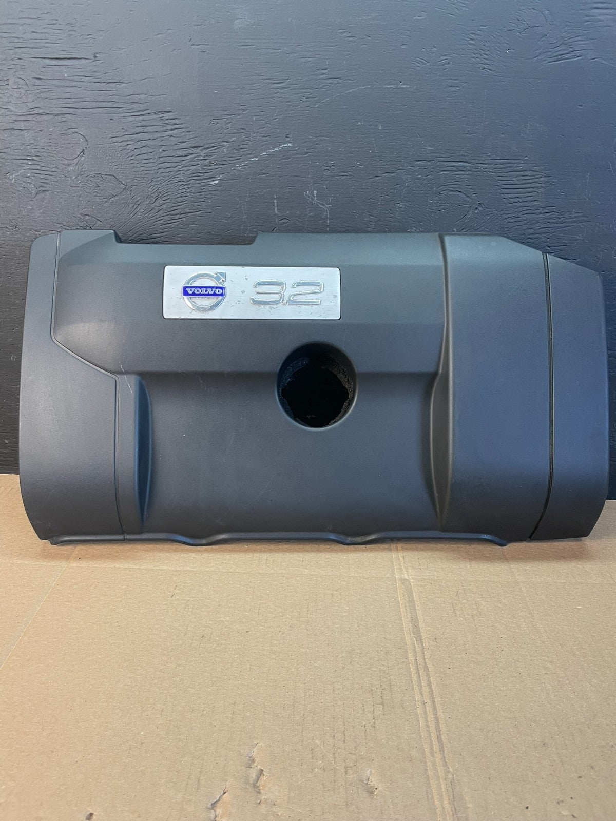 2007 to 2014 Volvo XC90 OEM 3.2L Upper Top Engine Motor Dust Cover Oem AC2159 DG0