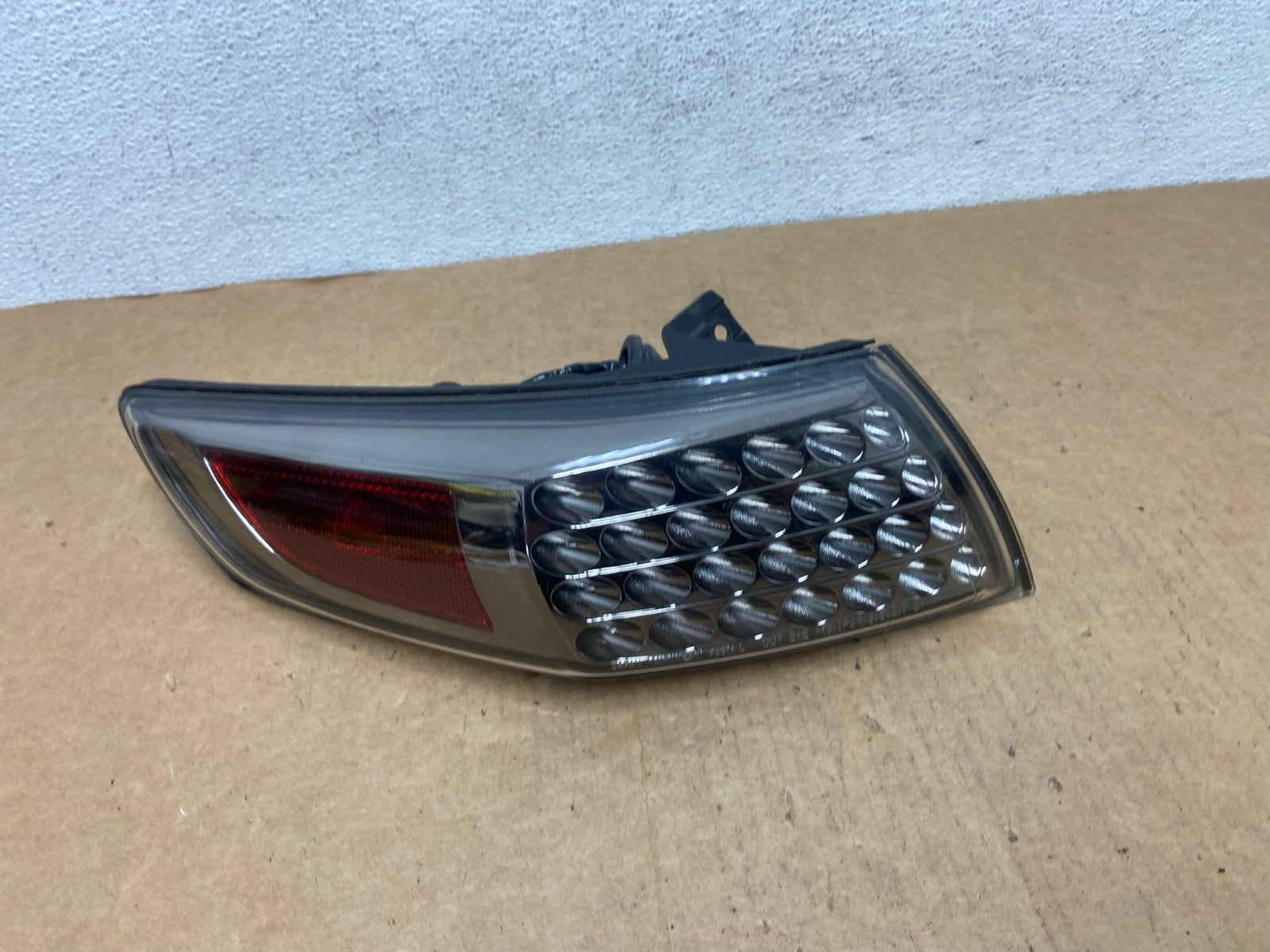 2006 to 2008 Infiniti Fx35 Left Driver Lh Smoked lens Tail Light AD4623 LK0