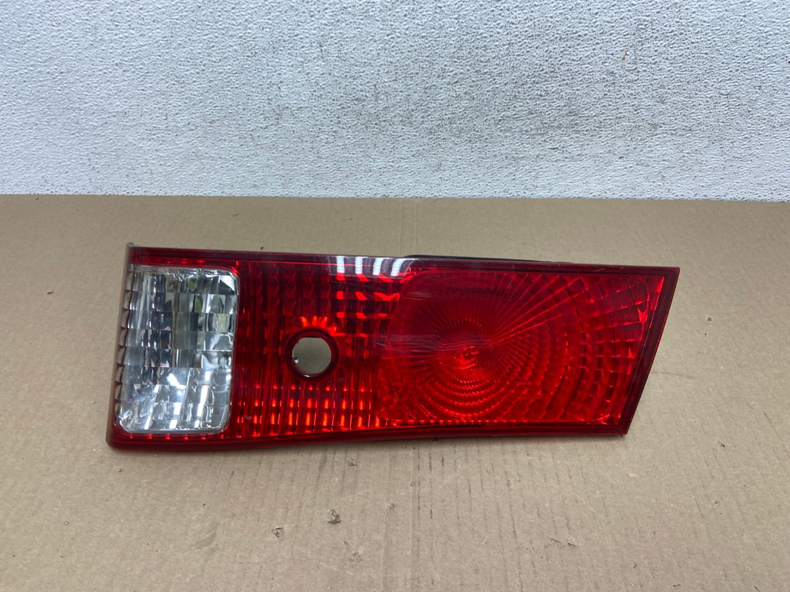 2000-2001 Toyota Camry Tail Light Right Passenger Rh Side Inner AE9474 LK0