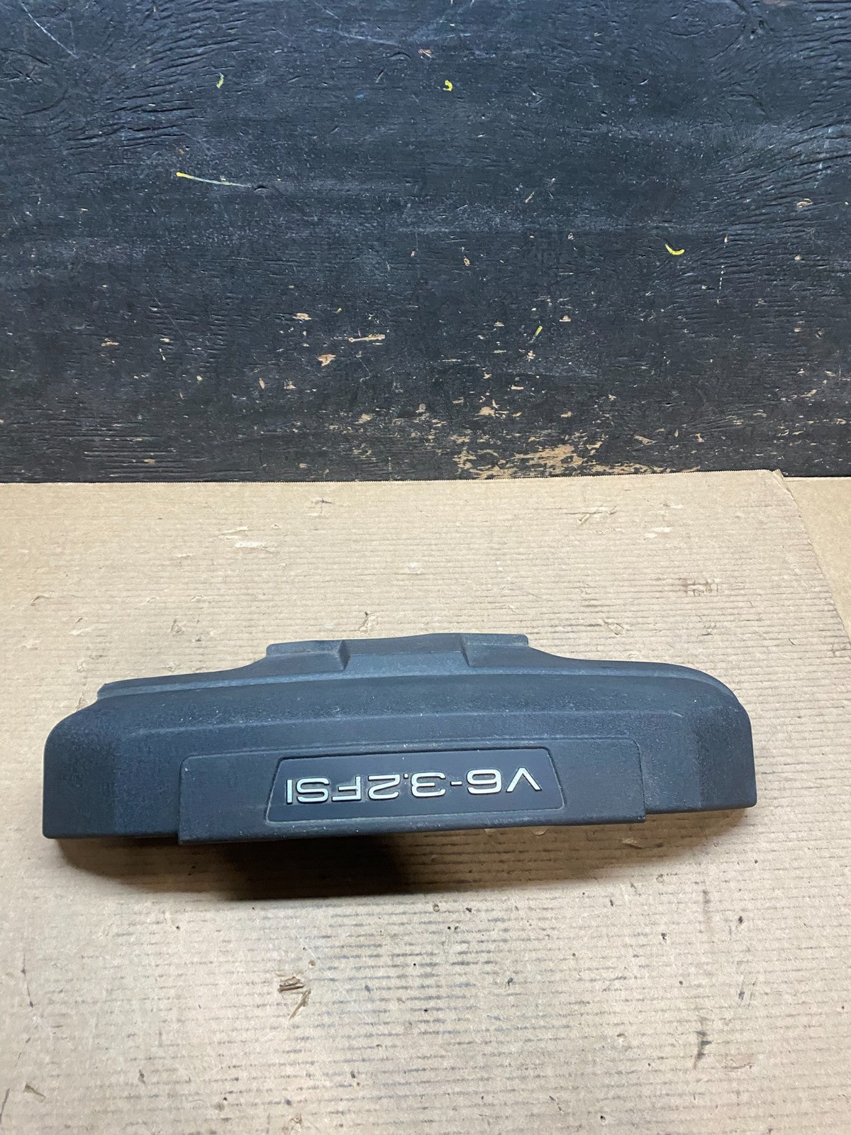 2008 to 2008 Audi  A6 3.2L Engine Motor Cover OEM v7091 DG1