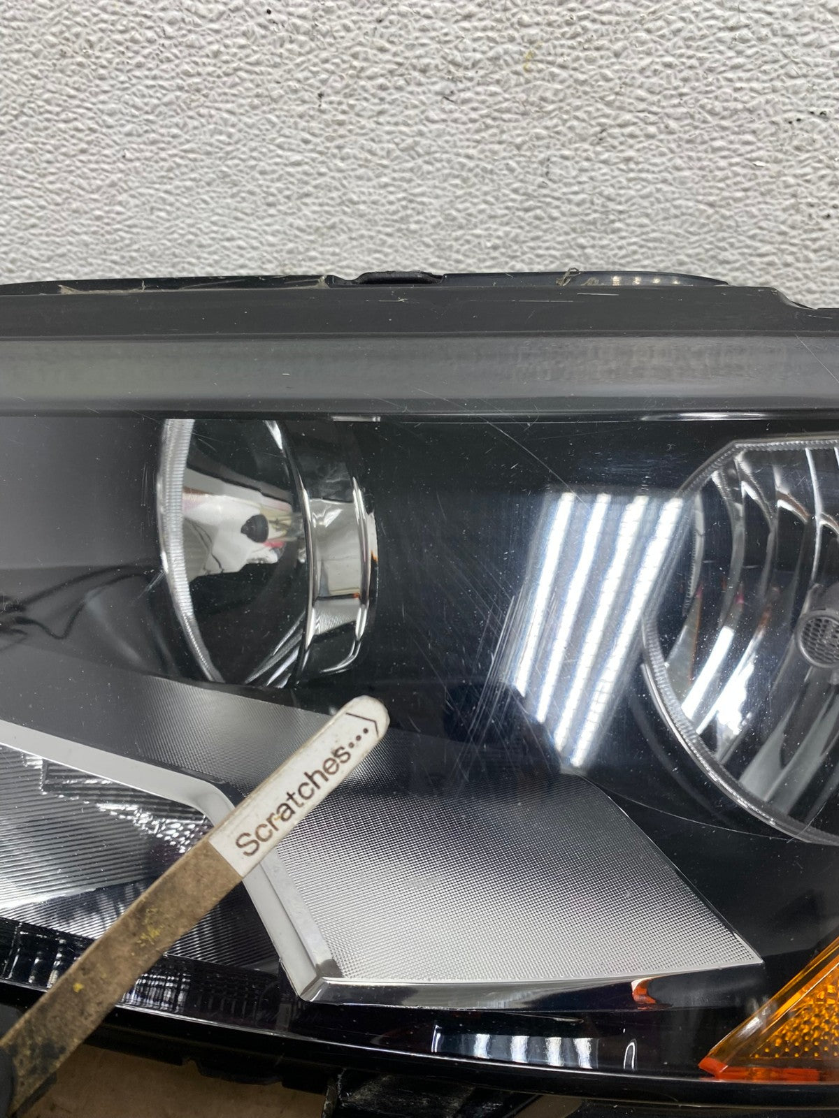 2012-2015 Volkswagen Passat Left Driver LH Side Halogen Headlight AF4410 LK3