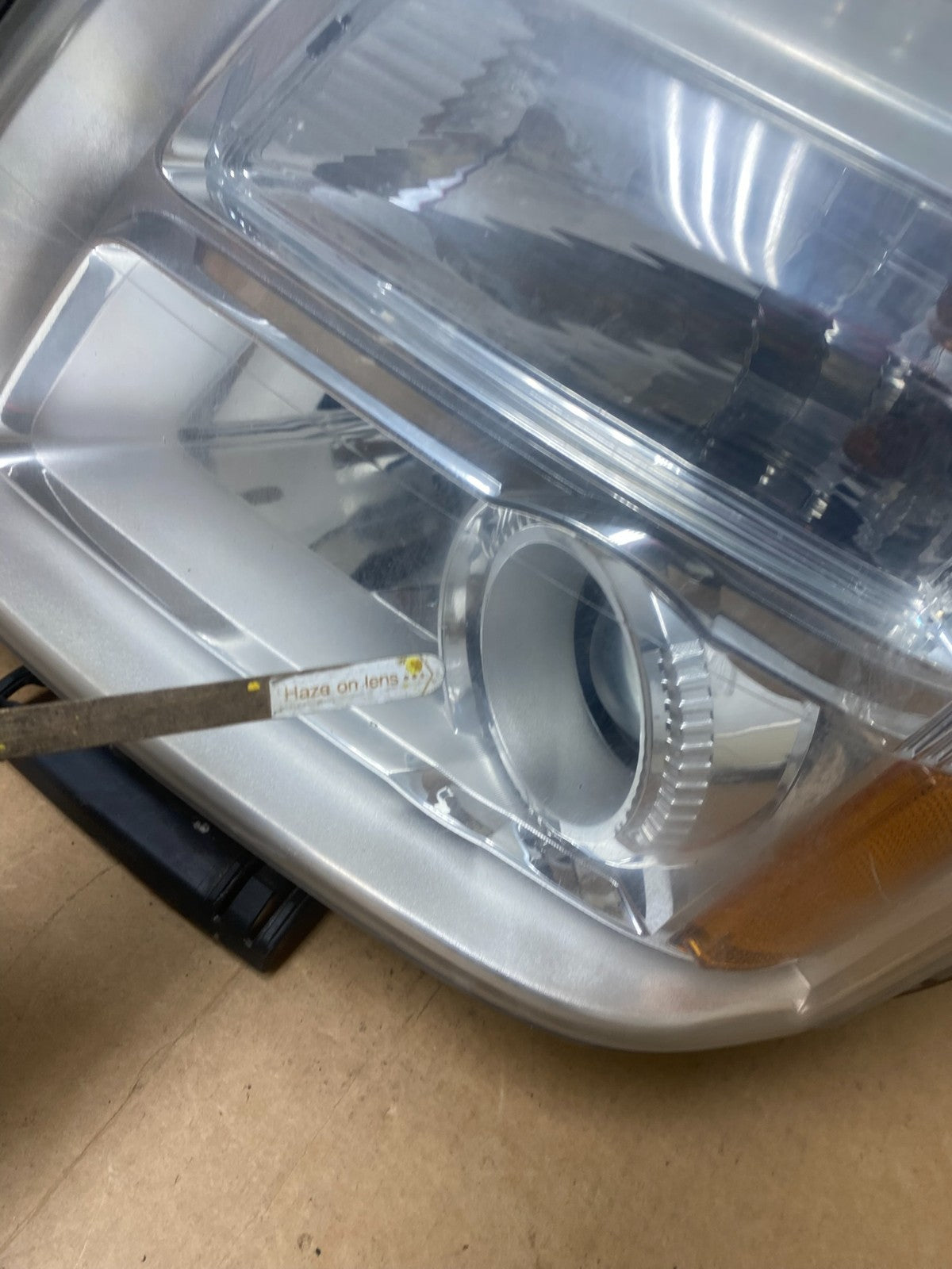 2010 to 2015 GMC Terrain Halogen Left+Right Side Headlights X4747 DW11