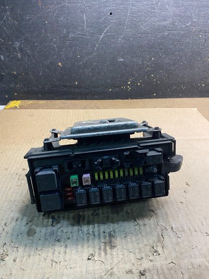 2007 Jeep Grand Cherokee Body Control Module BCM Power Fuse Box Z5008 DG5