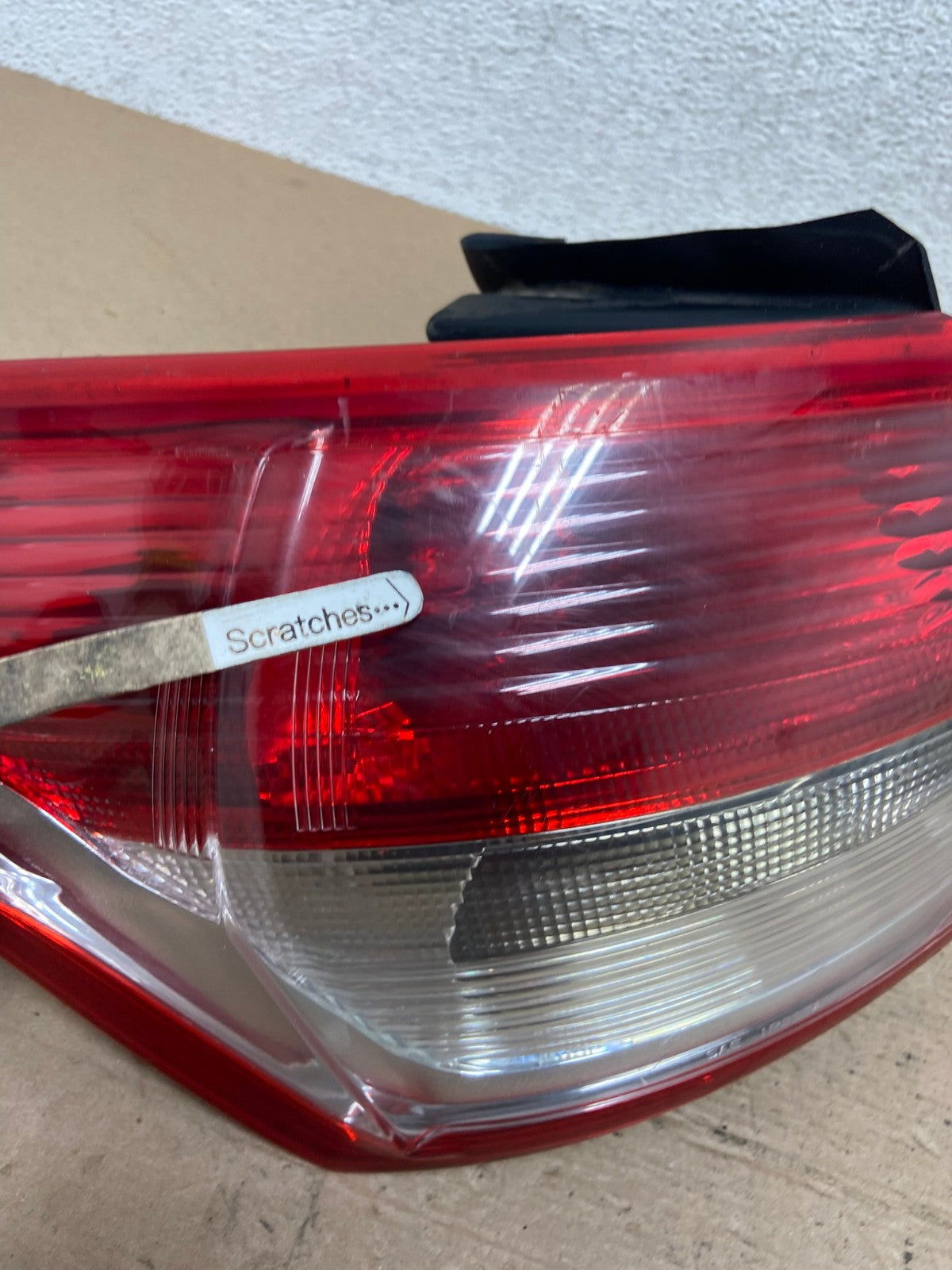 2013 to 2016 Ford Escape Left Driver LH Side Tail Light AF4589 LK3