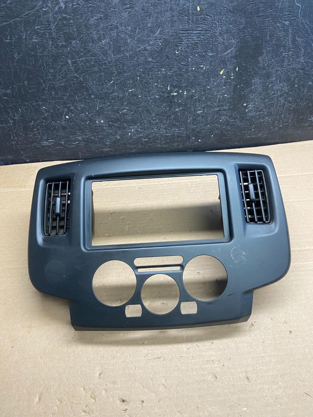 2013-2021 Nissan NV200 Center Console Radio Climate Control Air Vent AG5187 DG0