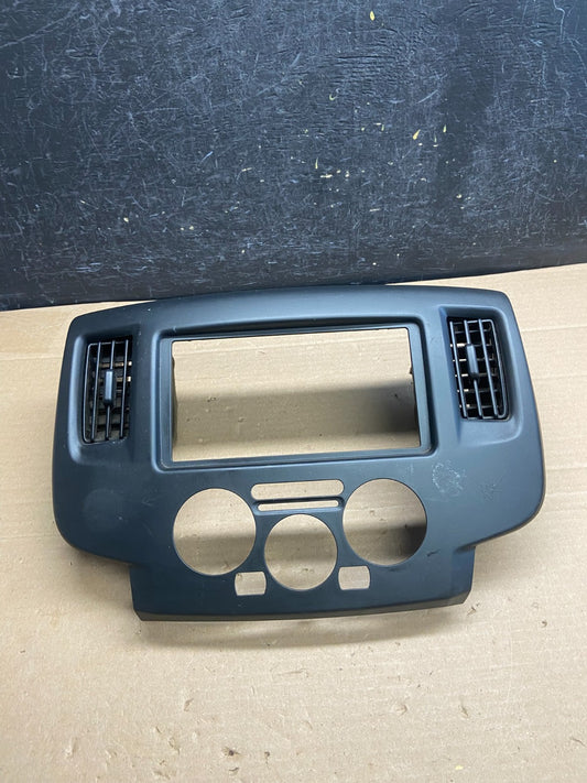 2013-2021 Nissan NV200 Center Console Radio Climate Control Air Vent AG5187 DG0
