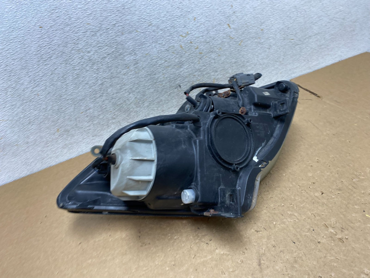 2004 to 2006 Nissan Maxima Left Driver Side Headlight Halogen AI3685 DW7
