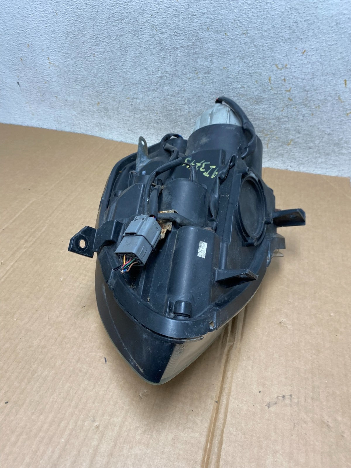 2004 2005 2006 Nissan Maxima Right Passenger Side Headlight Halogen AI3745 DW7