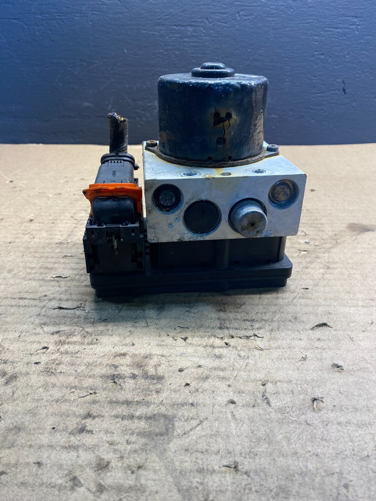 2004 Nissan X-Terra ABS Brake Pump Module 3.3 V6 4x4 00003821E2 AB72380