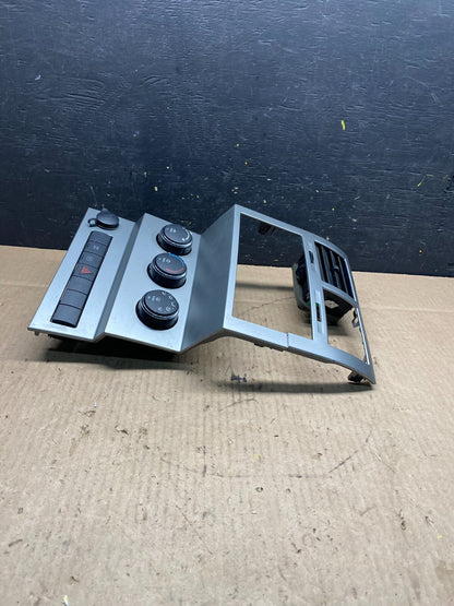 2007 to 2012 Dodge Nitro Dash Climate Temperature Control Radio Bezel o6957 DG5