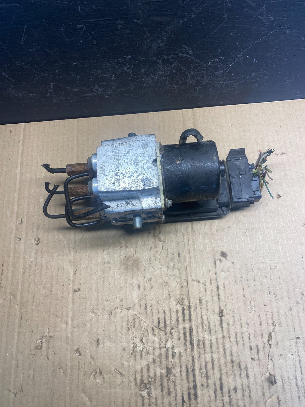 2001 2004 Ford F250 F350 Econoline Anti-Lock ABS Antilock Brake Pump AC0927 DG1