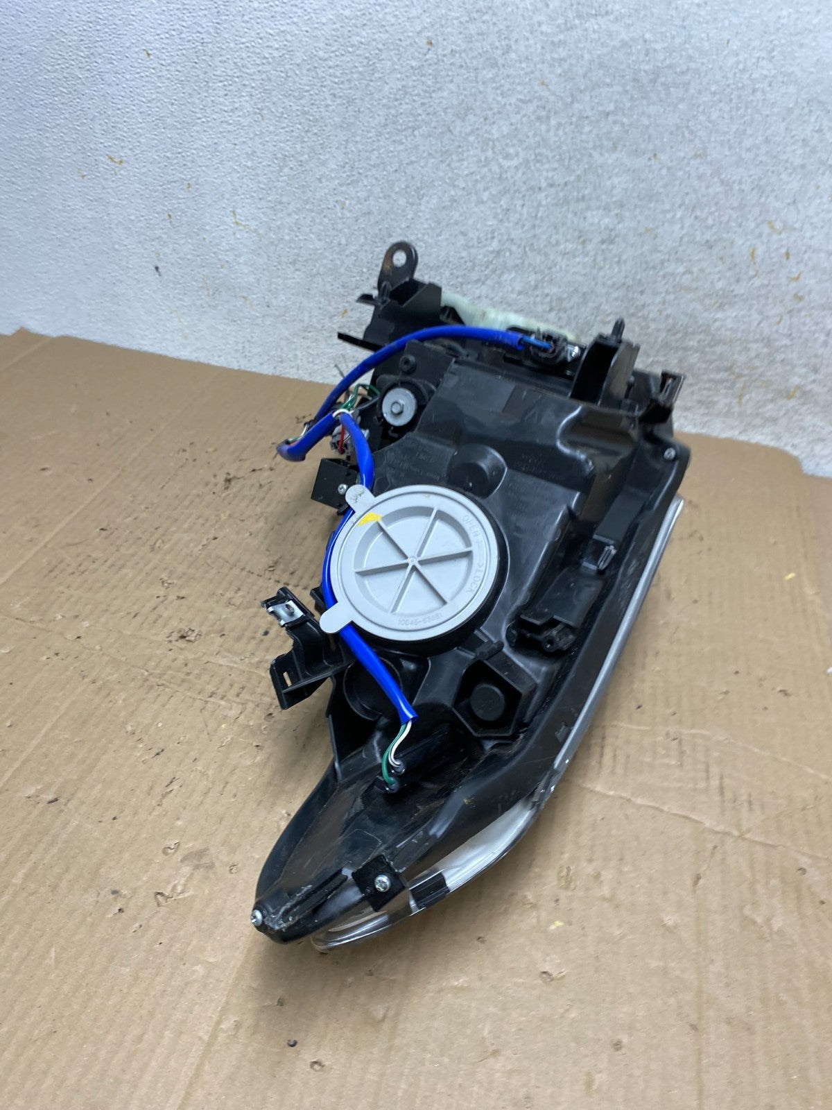 Sedan 4Door 2010 to 2013 Infiniti G37 Left Driver Headlight Xenon AI1354 DW8
