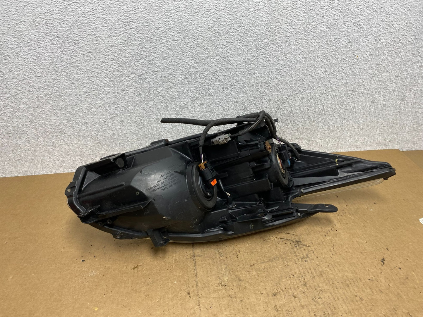 2010 - 2011 Toyota Prius Left Driver LH Blue Halogen Headlight Oem AC3425 DW6