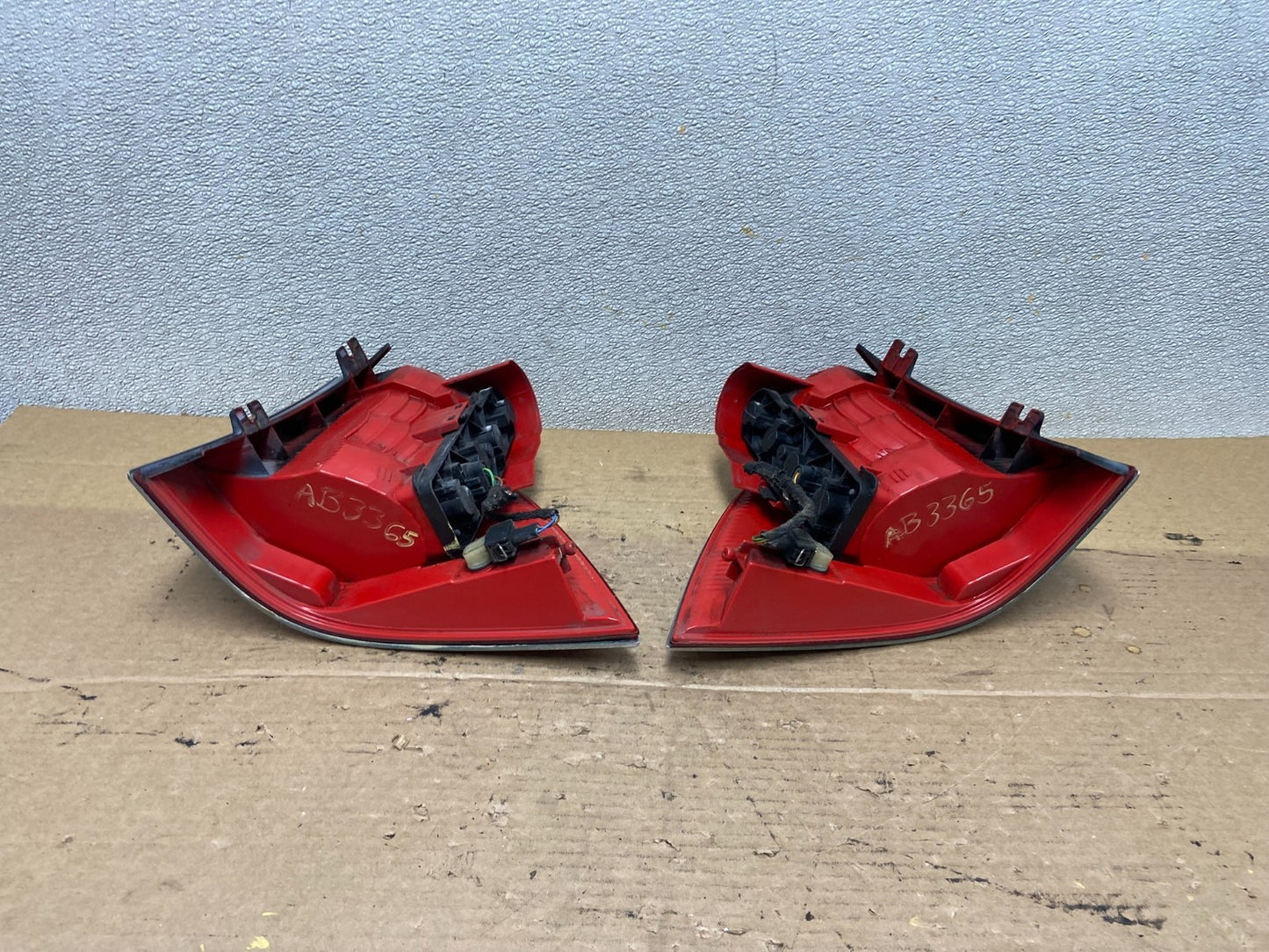 2002-2005 Mercedes ML 350 Ml-Class Left+Right Side Tail Lights AB3365 DW5