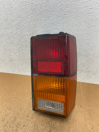 1984 to 1996 Jeep Cherokee Right Passenger RH Side Tail Light AE1395 LK0