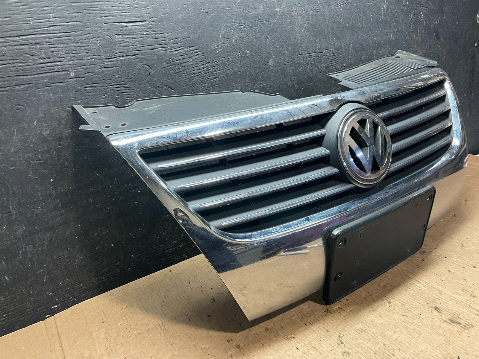 2006 to 2010 Volkswagen Passat Front Upper Grill Grille Oem Z8113 DG1