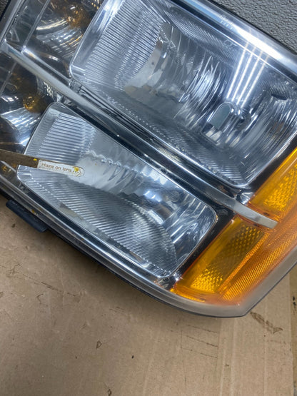 2007 - 2014 GMC Sierra Left+Right Halogen Headlights U8455 DW8