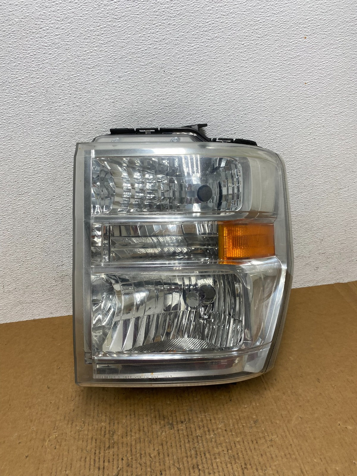 2008-2014 Ford Econoline E150 E250 E350 Left Driver LH Headlight AE0368 DW0