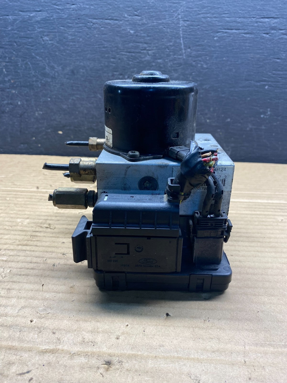 1999 2000 Ford Explorer ABS Anti Lock Brake Pump Module ae6250 DG4