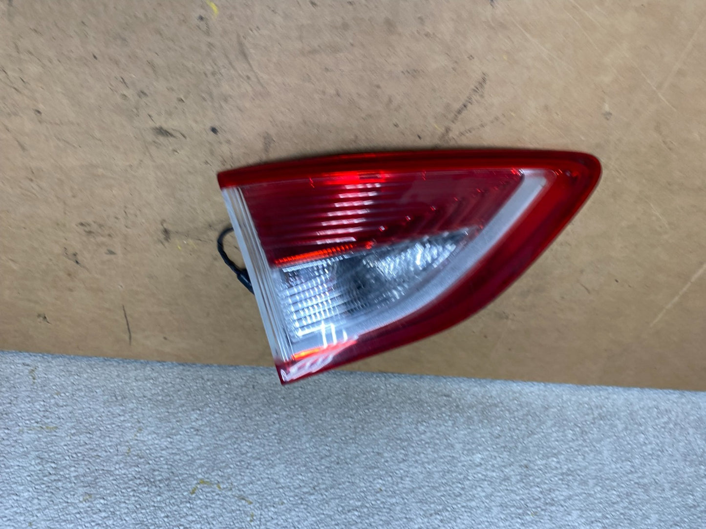 2013 to 2016 Ford Escape Left Driver LH Side Inner Tail Light OEM X4758 DW0