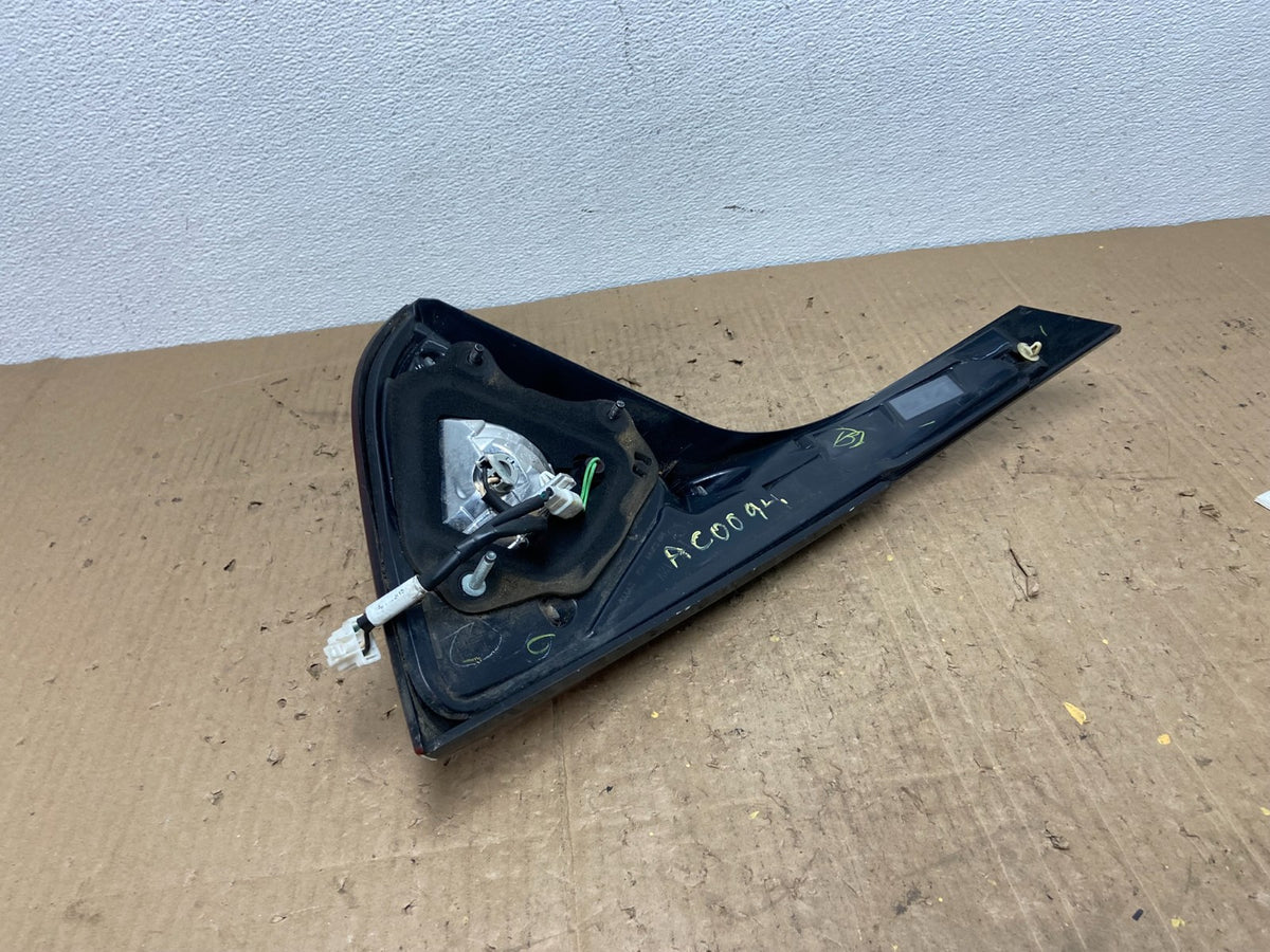 2015 to 2018 Nissan Murano Right Passenger Side Tail Light Inner AC0094 DW5