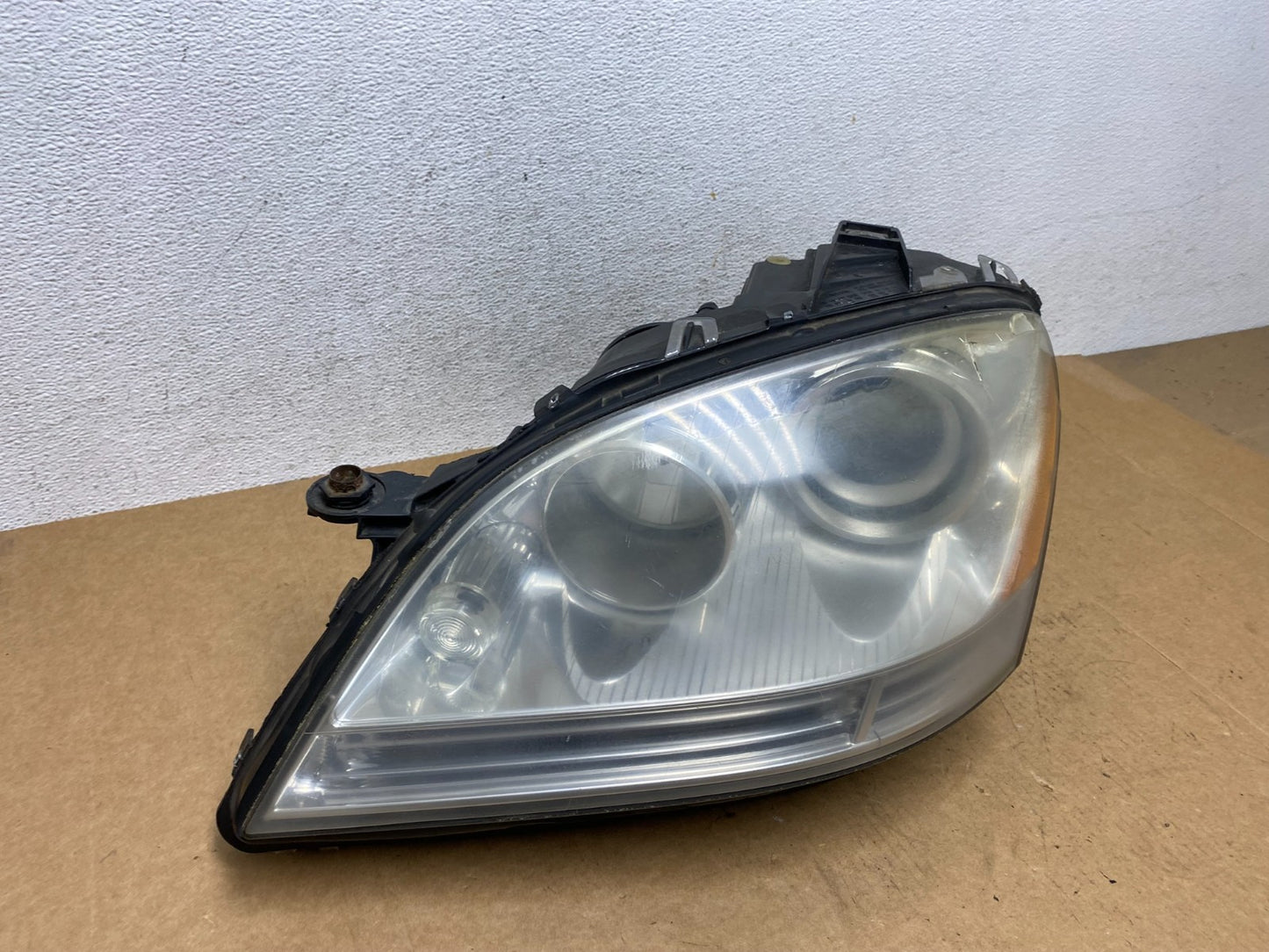 Halogen 2006-2009 Mercedes-Benz ML-Class Headlight Left Driver LH AE3053 DW2