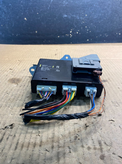 2011 - 2014 Nissan Quest Right Power Sliding Door Control Module OEM z4787 DG0