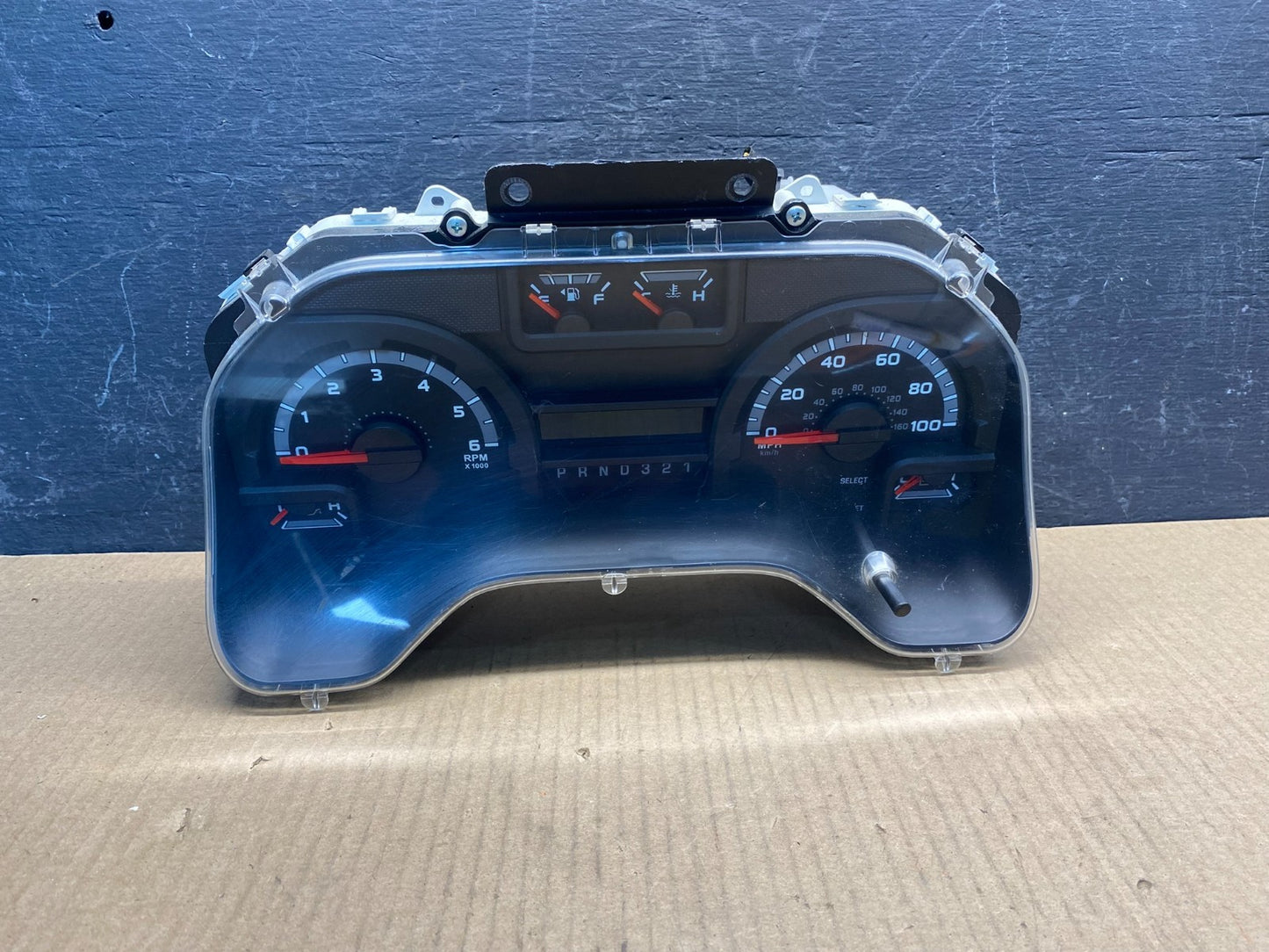 2014 2015 Ford E150 E250 E350 VAN Gauge Speedometer Cluster AG3953 DW0