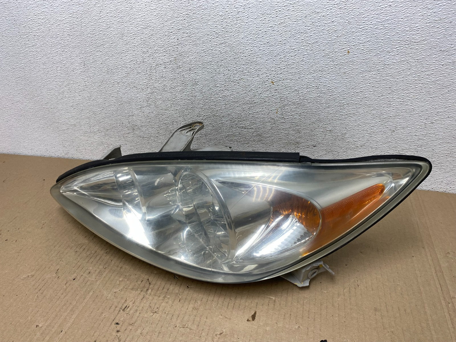 2002 2003 2004 Toyota Camry Left Driver Lh Side Halogen Headlight AF5868 DW1