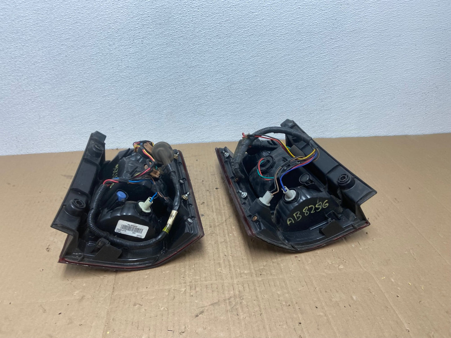 2009 to 2015 Honda Pilot Right+Left Side Tail Lights Oem AB8256 LK8