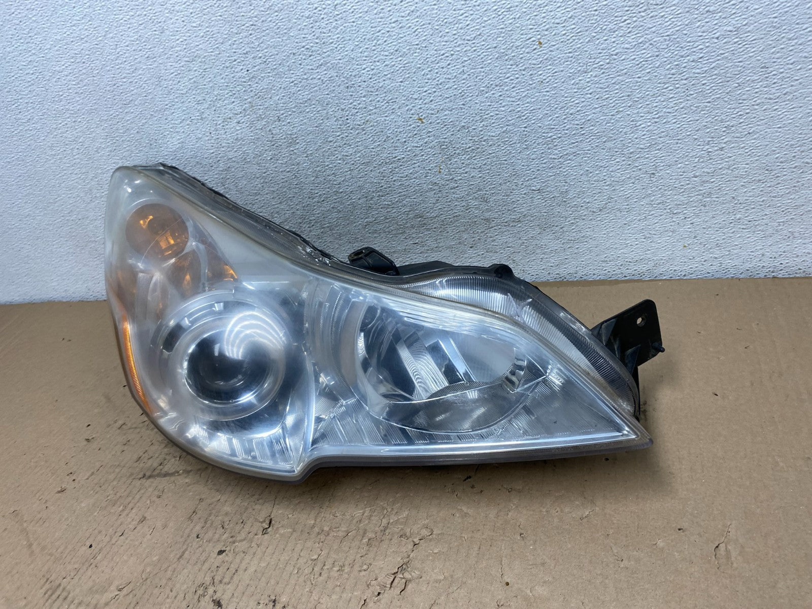 2010-2012 Subaru Legacy Outback Right Passenger Headlight AF3282 DW1