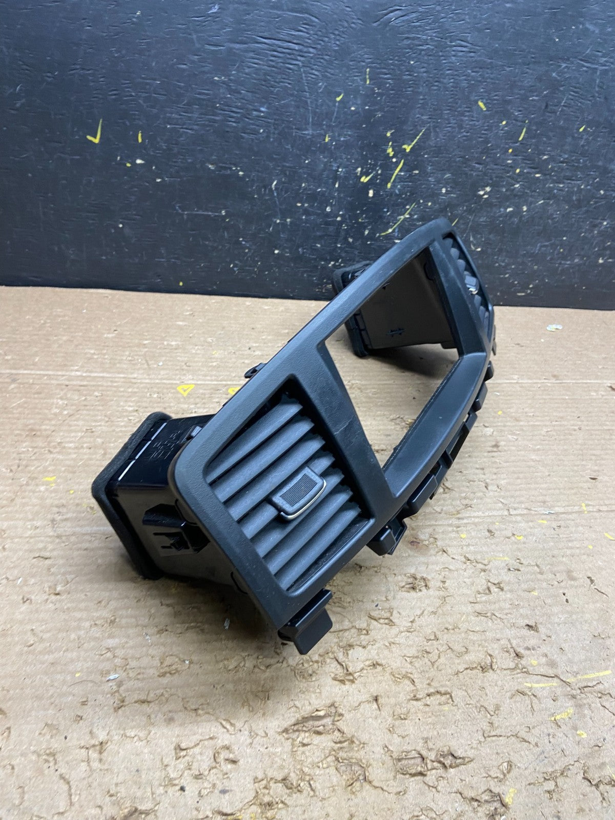 2011 to 2017 Nissan Quest Center Radio Trim Dash Panel Bezel Oem W6312 DG1