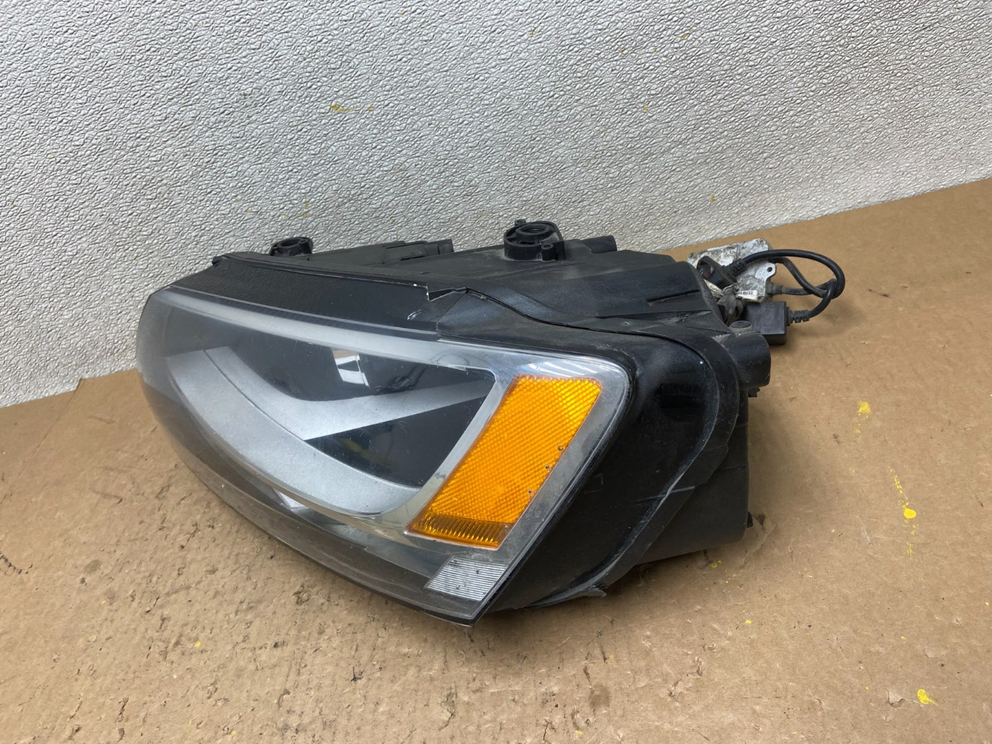 2011 to 2014 Volkswagen Jetta Left Driver LH Headlight Halogen Z9288 DW1