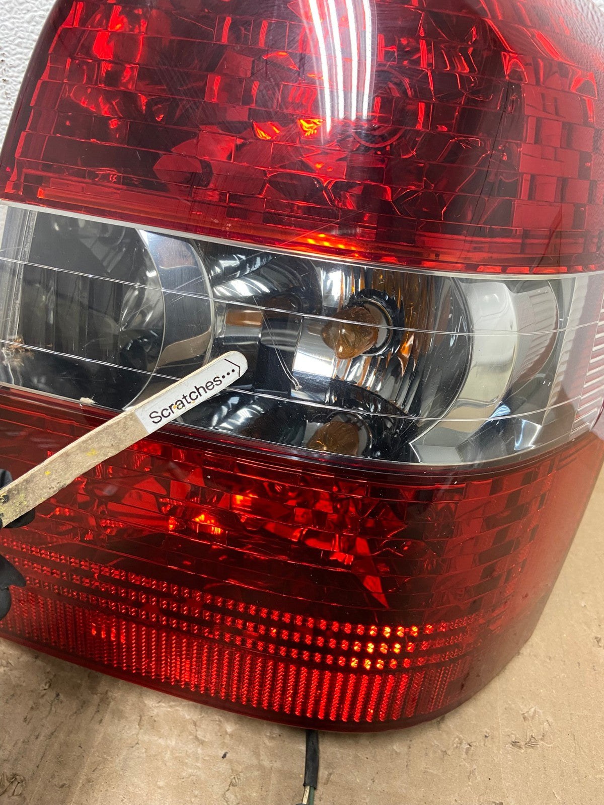 2004-2007 Toyota Highlander Right Passenger RH Side Tail Light OEM AC0254 LK3