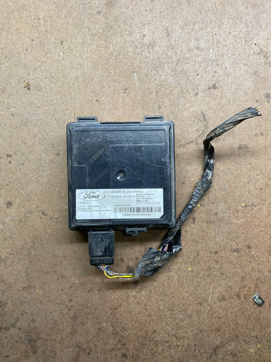 2010 to 2012 Lincoln MKT Blind Spot Control Module Radar Computer OEM M3252 DG0